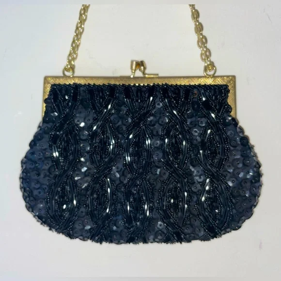 Beaded Hand Purse | Handmade | Gold Chain - Picture 3 of 16